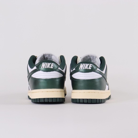 ♦️SOLD♦️NIKE DUNK VINTAGE GREEN WOMEN’s - Picture 4 of 7